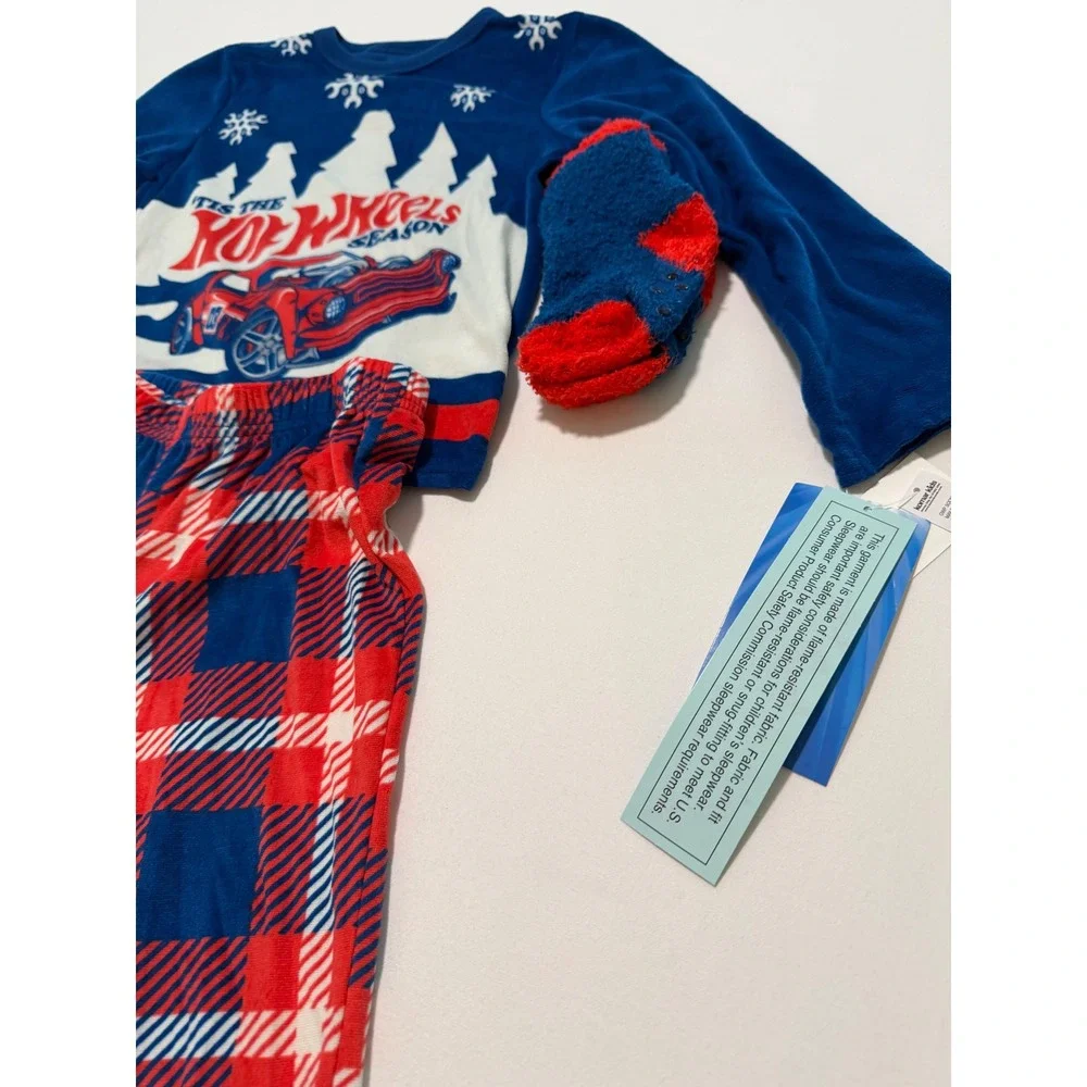 Hot Wheels Boys Pajama Set 3pc Fleece Top Plaid Pants Socks Blue Red XS 4/5 NEW
